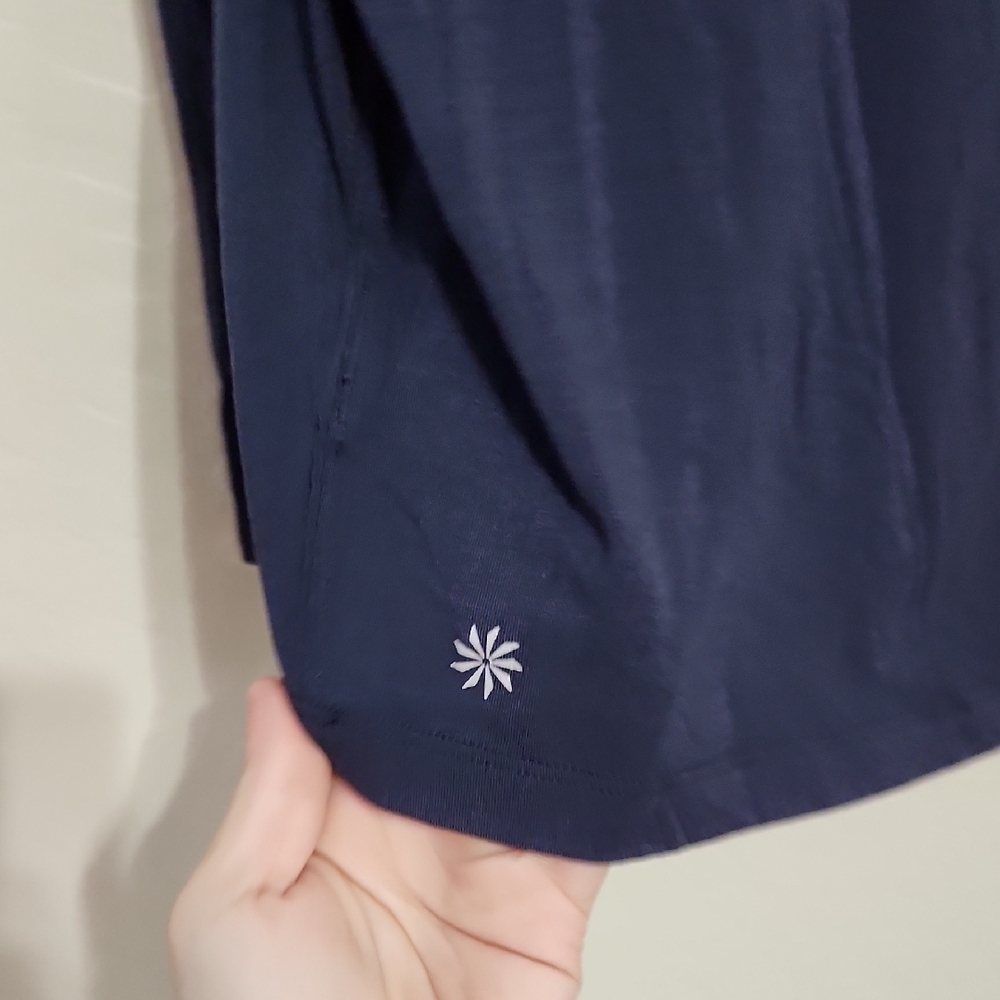 Elegant Navy Long Sleeve Women's Top - Picture 6 of 7